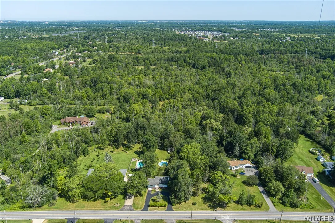 1361 Staley Road, Grand Island, New York 14072, Grand Island, New York 14072, 3 Bedroom Bedrooms, 7 Room Rooms,1 BathroomBathrooms,Residential,For Sale,1361 Staley Road, Grand Island, New York 14072,0,B1700519