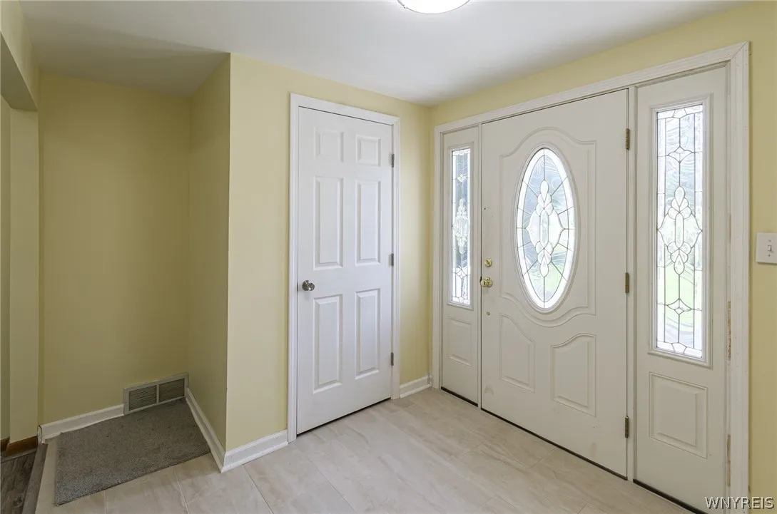 1361 Staley Road, Grand Island, New York 14072, Grand Island, New York 14072, 3 Bedroom Bedrooms, 7 Room Rooms,1 BathroomBathrooms,Residential,For Sale,1361 Staley Road, Grand Island, New York 14072,0,B1700519