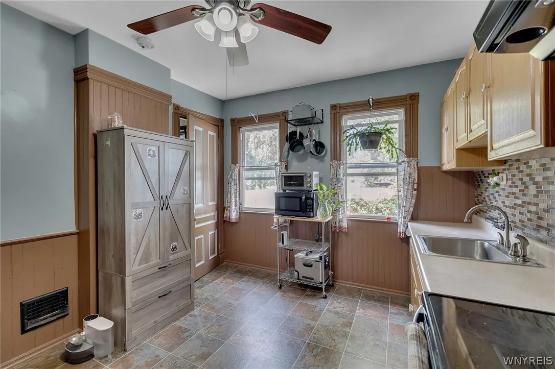 418 Breckenridge Street, Buffalo, New York 14213, Buffalo, New York 14213, 5 Bedroom Bedrooms, 12 Room Rooms,2 BathroomBathrooms,Residential,For Sale,418 Breckenridge Street, Buffalo, New York 14213,0,B1694946