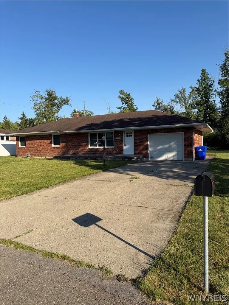 1629 South Bend Lane, Hamburg, New York 14085, Hamburg, New York 14085, 3 Bedroom Bedrooms, 7 Room Rooms,1 BathroomBathrooms,Residential,Closed,1629 South Bend Lane, Hamburg, New York 14085,0,B1698805 1629 South Bend Lane, Hamburg, New York 14085, Hamburg, New York 14085, 3 Bedroom Bedrooms, 7 Room Rooms,1 BathroomBathrooms,Residential,Closed,1629 South Bend Lane, Hamburg, New York 14085,0,B1698805