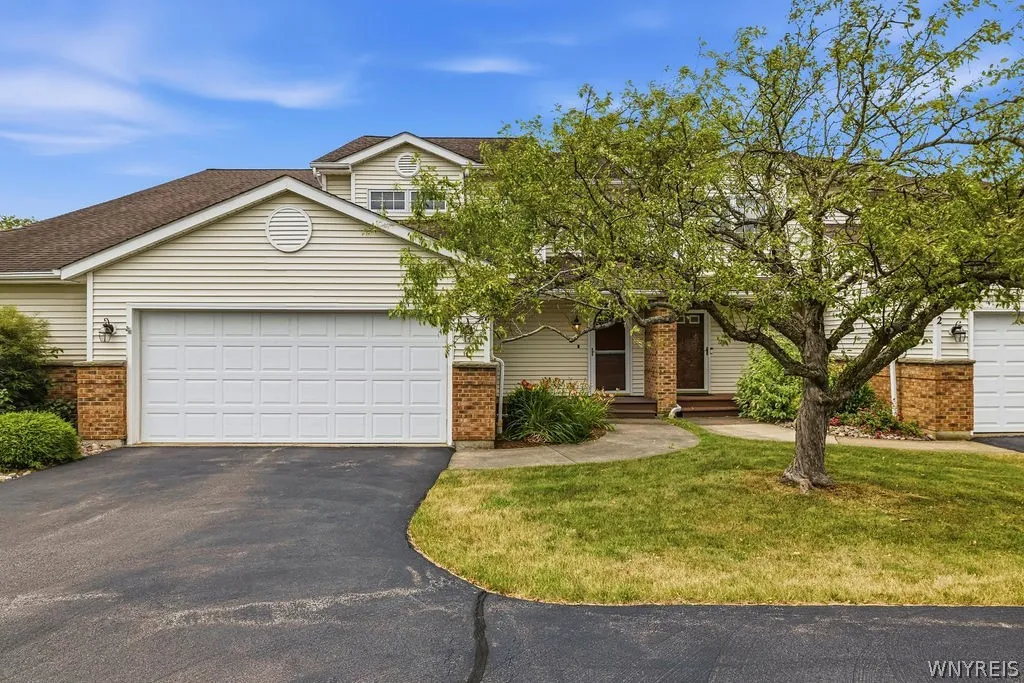 14 Southwick Drive, Orchard Park, New York 14127, Orchard Park, New York 14127, 3 Bedroom Bedrooms, 8 Room Rooms,2 BathroomBathrooms,Residential,For Sale,14 Southwick Drive, Orchard Park, New York 14127,0,B1701369