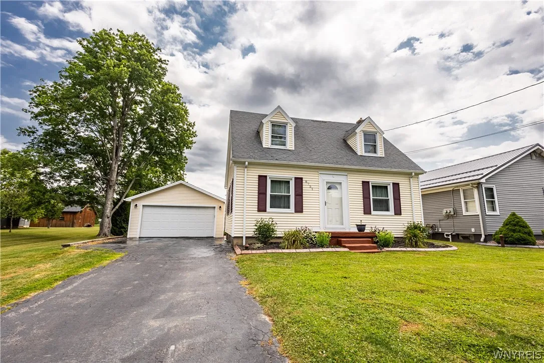6751 East Eden Road, Hamburg, New York 14075, Hamburg, New York 14075, 3 Bedroom Bedrooms, 4 Room Rooms,1 BathroomBathrooms,Residential,Closed,6751 East Eden Road, Hamburg, New York 14075,0,B1701864