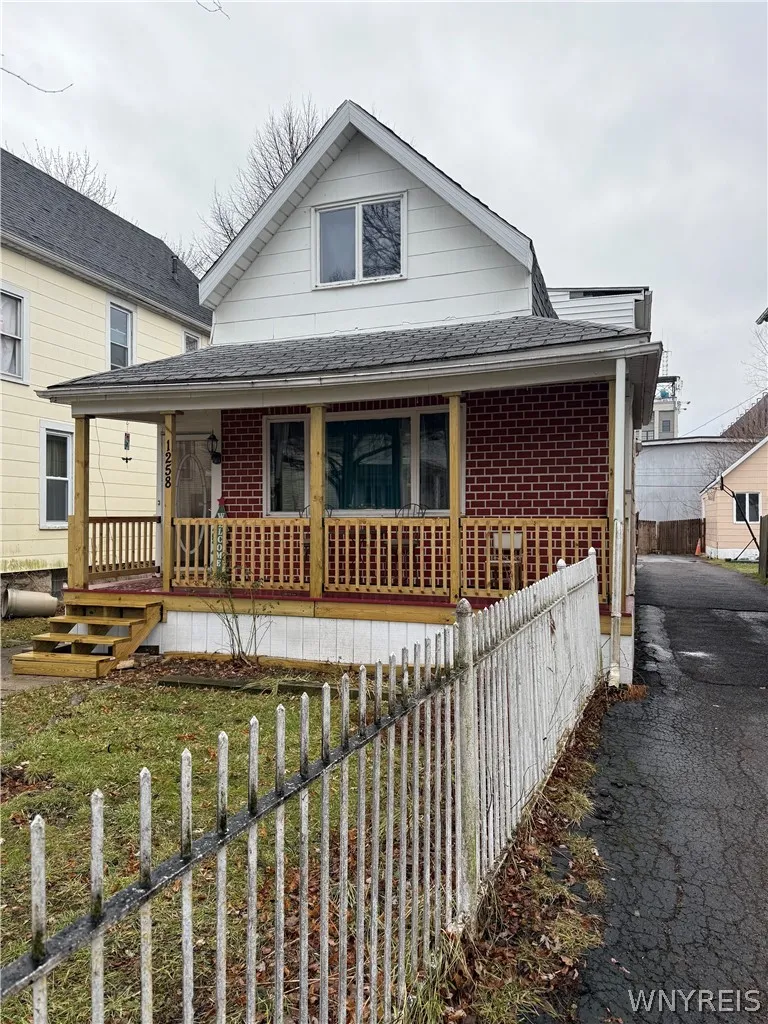 1258 West Avenue, Buffalo, New York 14213, Buffalo, New York 14213, 7 Bedroom Bedrooms, ,4 BathroomBathrooms,Residential,For Sale,1258 West Avenue, Buffalo, New York 14213,0,B1701960