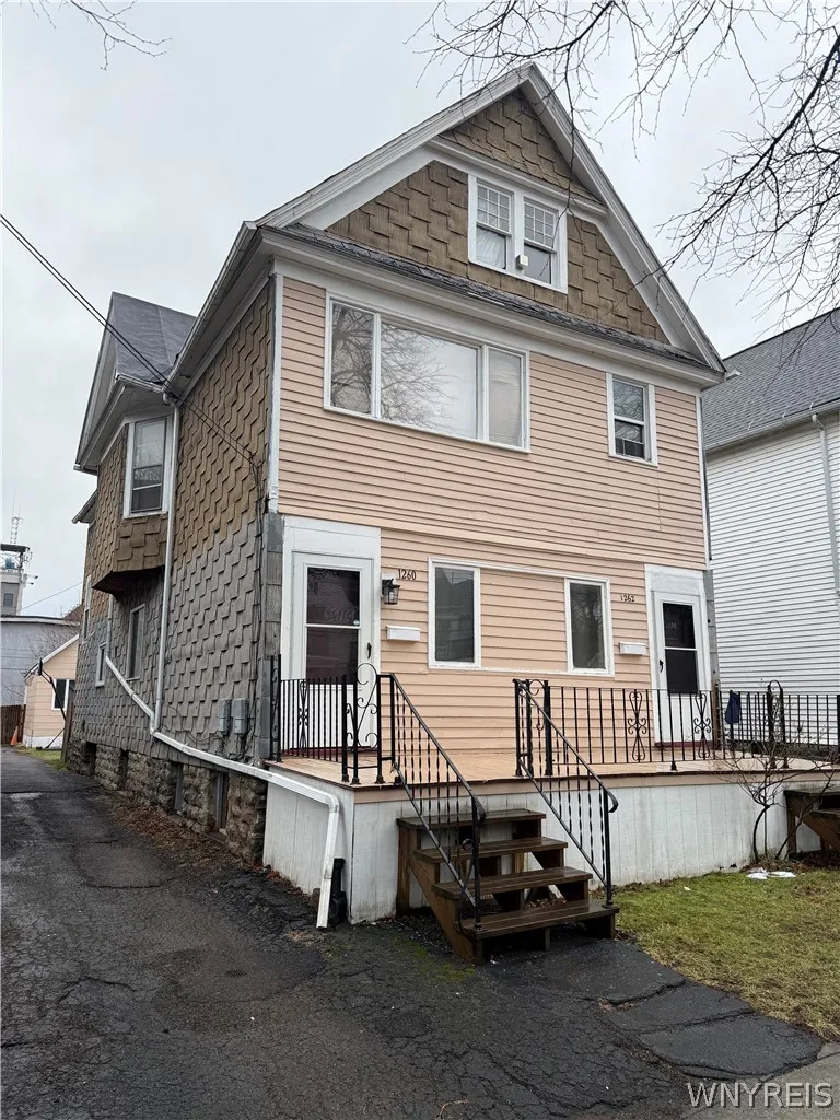 1258 West Avenue, Buffalo, New York 14213, Buffalo, New York 14213, 7 Bedroom Bedrooms, ,4 BathroomBathrooms,Residential,For Sale,1258 West Avenue, Buffalo, New York 14213,0,B1701960