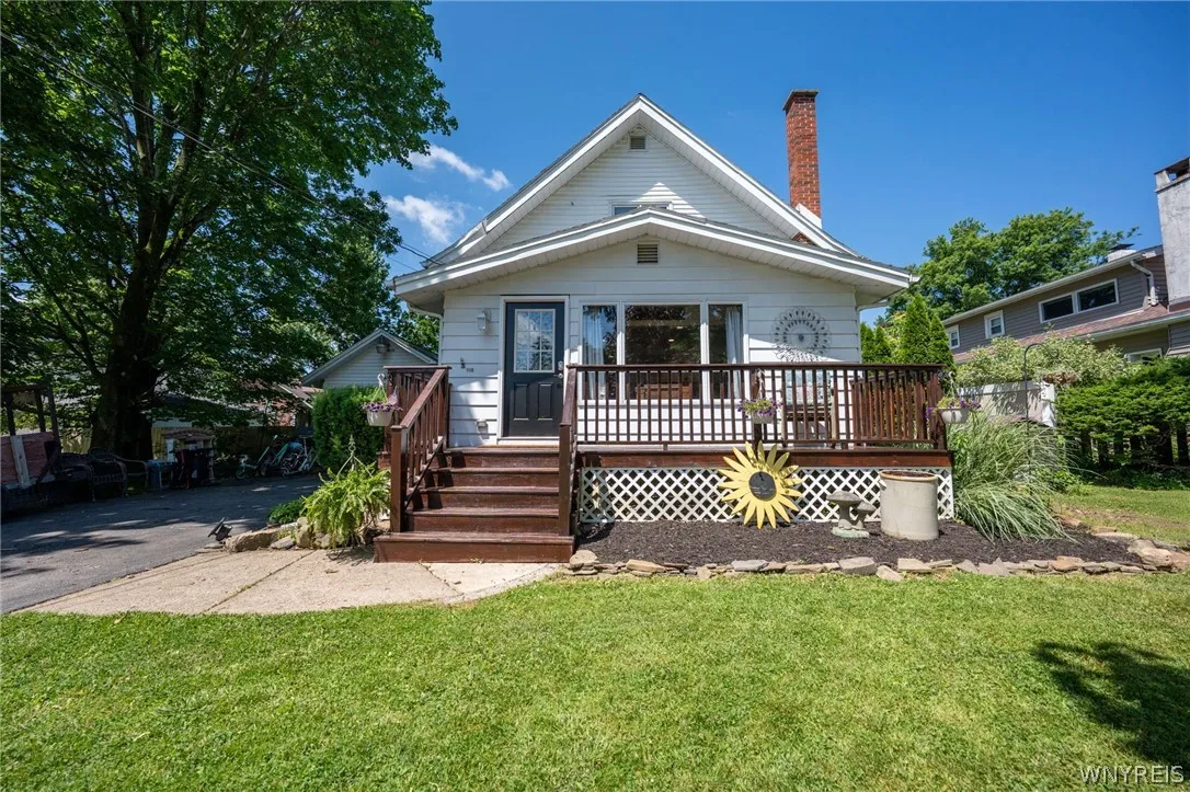 136 South Lincoln Avenue, Orchard Park, New York 1, Orchard Park, New York 14127, 4 Bedroom Bedrooms, 8 Room Rooms,2 BathroomBathrooms,Residential,Closed,136 South Lincoln Avenue, Orchard Park, New York 1,0,B1700866