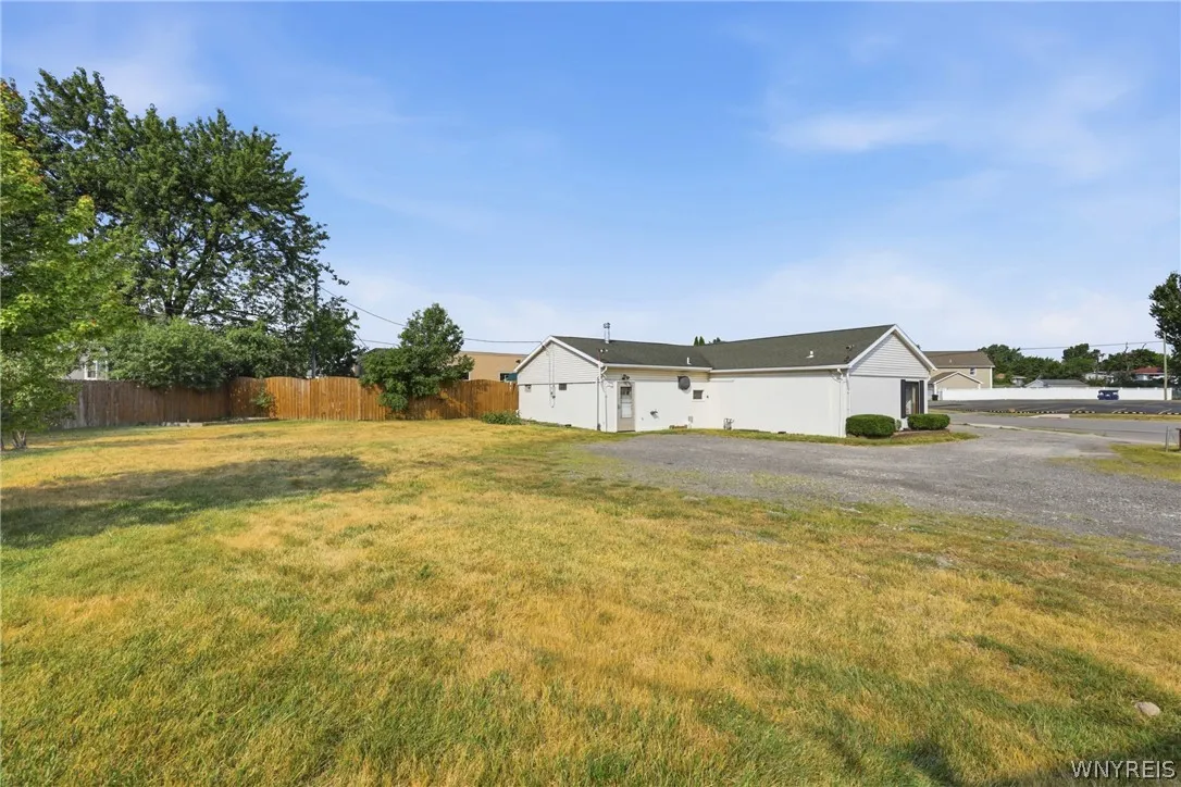 723 Sheridan Drive, Tonawanda, New York 14150, Tonawanda, New York 14150, ,Commercial Sale,For Sale,723 Sheridan Drive, Tonawanda, New York 14150,0,B1700559