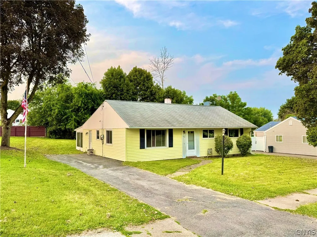 109 Standart Avenue, Auburn, New York 13021, Auburn, New York 13021, 3 Bedroom Bedrooms, 6 Room Rooms,1 BathroomBathrooms,Residential,Closed,109 Standart Avenue, Auburn, New York 13021,0,S1702263