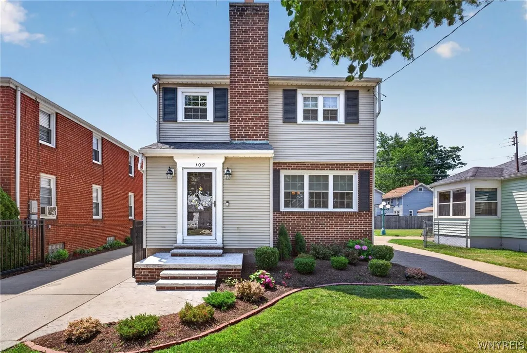 109 Whitehall Avenue, Buffalo, New York 14220, Buffalo, New York 14220, 3 Bedroom Bedrooms, 7 Room Rooms,1 BathroomBathrooms,Residential,Closed,109 Whitehall Avenue, Buffalo, New York 14220,0,B1702290