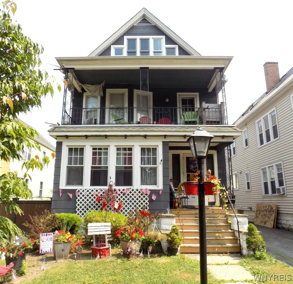 745 Mckinley Parkway, Buffalo, New York 14220, Buffalo, New York 14220, 5 Bedroom Bedrooms, ,2 BathroomBathrooms,Residential,Closed,745 Mckinley Parkway, Buffalo, New York 14220,0,B1701789