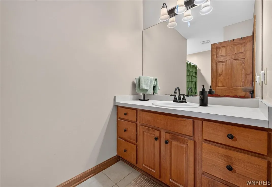 123 Ashwood Lane, Orchard Park, New York 14127, Orchard Park, New York 14127, 4 Bedroom Bedrooms, 10 Room Rooms,2 BathroomBathrooms,Residential,For Sale,123 Ashwood Lane, Orchard Park, New York 14127,0,B1702460