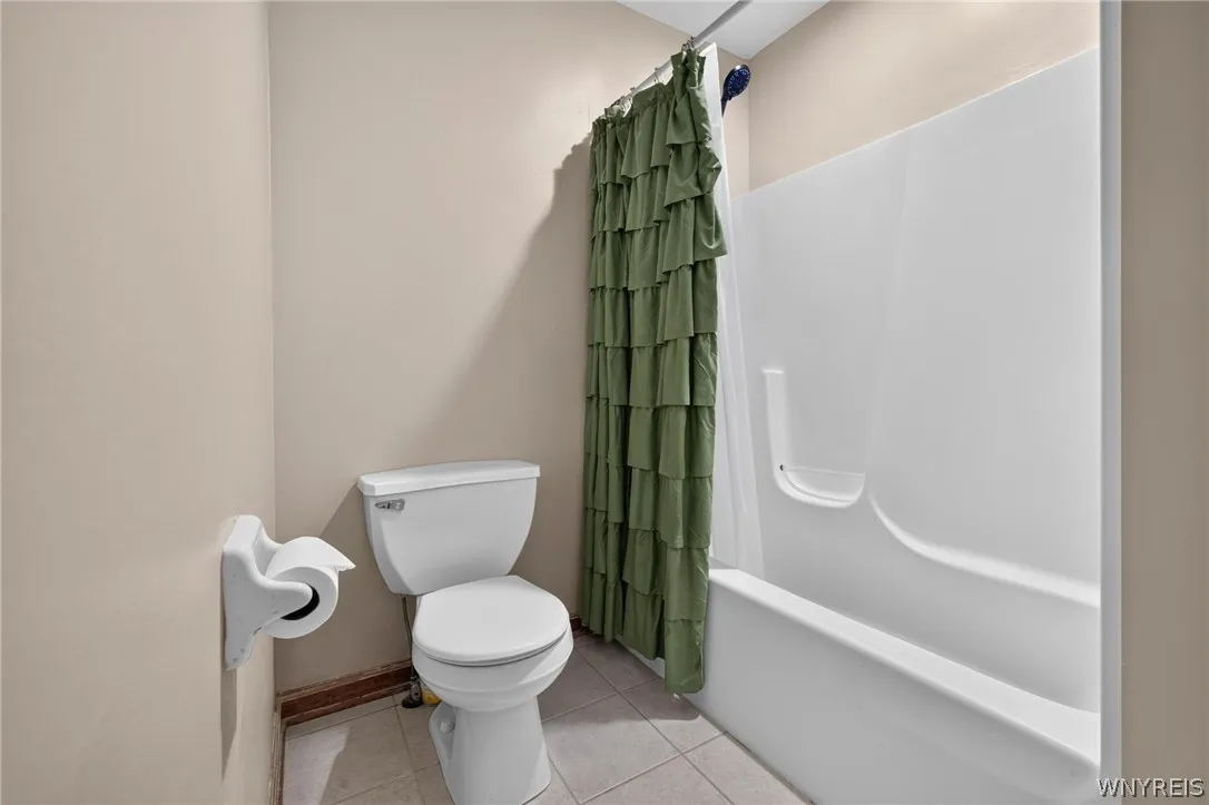 123 Ashwood Lane, Orchard Park, New York 14127, Orchard Park, New York 14127, 4 Bedroom Bedrooms, 10 Room Rooms,2 BathroomBathrooms,Residential,For Sale,123 Ashwood Lane, Orchard Park, New York 14127,0,B1702460