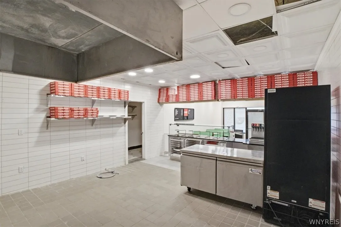 3172 Main Street, Buffalo, New York 14214, Buffalo, New York 14214, ,Commercial Lease,For Rent,3172 Main Street, Buffalo, New York 14214,0,B1700105