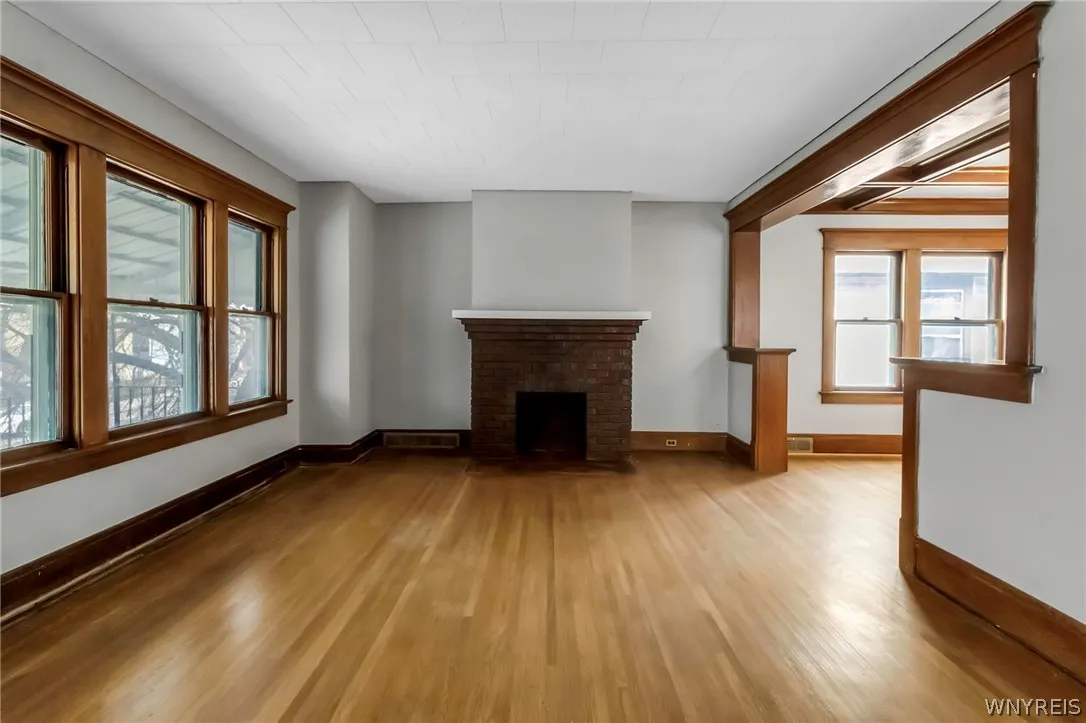 2514 Delaware Avenue 2, Buffalo, New York 14216, Buffalo, New York 14216, 3 Bedroom Bedrooms, 6 Room Rooms,1 BathroomBathrooms,Residential Lease,For Rent,2514 Delaware Avenue 2, Buffalo, New York 14216,0,B1702922