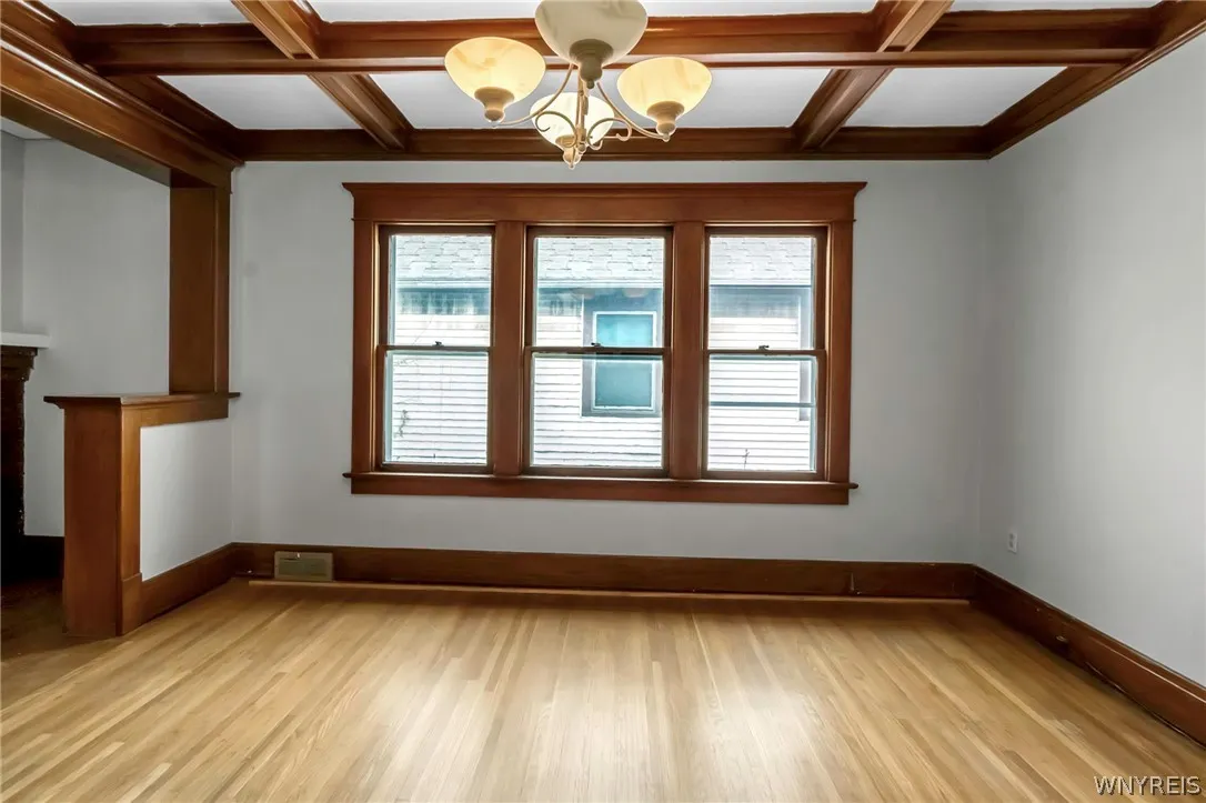 2514 Delaware Avenue 2, Buffalo, New York 14216, Buffalo, New York 14216, 3 Bedroom Bedrooms, 6 Room Rooms,1 BathroomBathrooms,Residential Lease,For Rent,2514 Delaware Avenue 2, Buffalo, New York 14216,0,B1702922