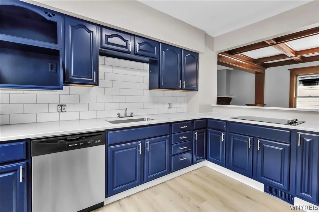 2514 Delaware Avenue 2, Buffalo, New York 14216, Buffalo, New York 14216, 3 Bedroom Bedrooms, 6 Room Rooms,1 BathroomBathrooms,Residential Lease,For Rent,2514 Delaware Avenue 2, Buffalo, New York 14216,0,B1702922