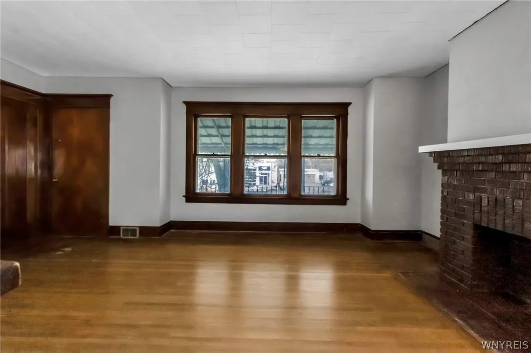 2514 Delaware Avenue 2, Buffalo, New York 14216, Buffalo, New York 14216, 3 Bedroom Bedrooms, 6 Room Rooms,1 BathroomBathrooms,Residential Lease,For Rent,2514 Delaware Avenue 2, Buffalo, New York 14216,0,B1702922