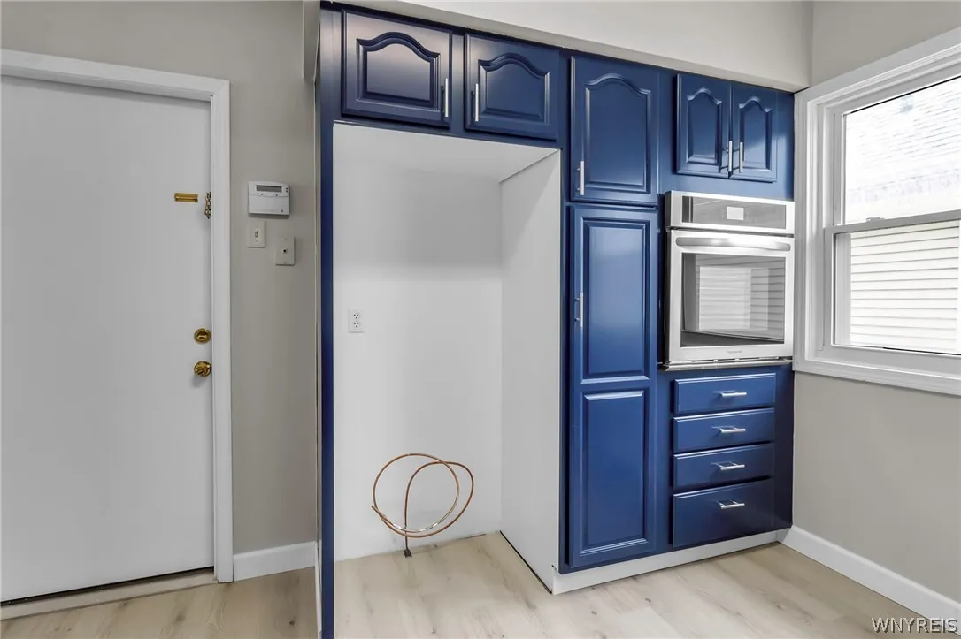 2514 Delaware Avenue 2, Buffalo, New York 14216, Buffalo, New York 14216, 3 Bedroom Bedrooms, 6 Room Rooms,1 BathroomBathrooms,Residential Lease,For Rent,2514 Delaware Avenue 2, Buffalo, New York 14216,0,B1702922