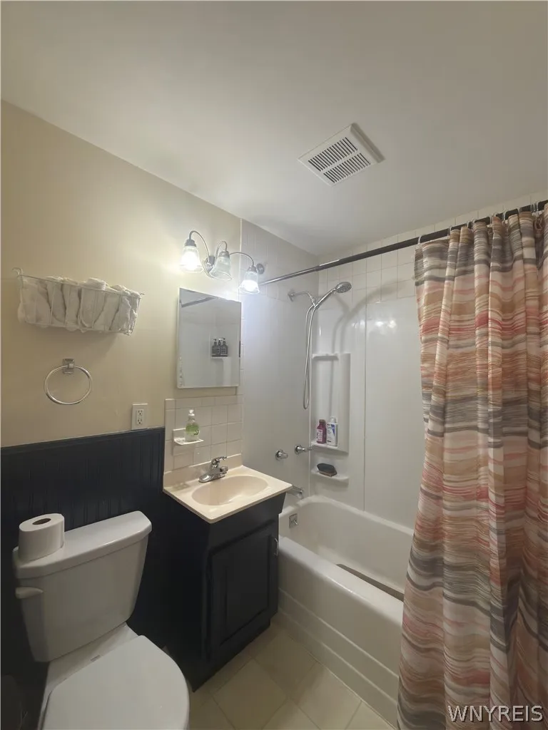 1603 Love Road, Grand Island, New York 14072, Grand Island, New York 14072, 3 Bedroom Bedrooms, 8 Room Rooms,2 BathroomBathrooms,Residential,For Sale,1603 Love Road, Grand Island, New York 14072,0,B1702957