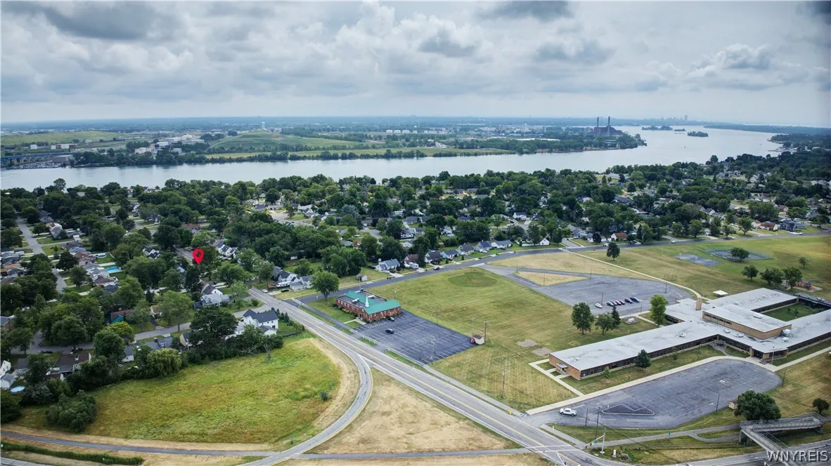 1603 Love Road, Grand Island, New York 14072, Grand Island, New York 14072, 3 Bedroom Bedrooms, 8 Room Rooms,2 BathroomBathrooms,Residential,For Sale,1603 Love Road, Grand Island, New York 14072,0,B1702957