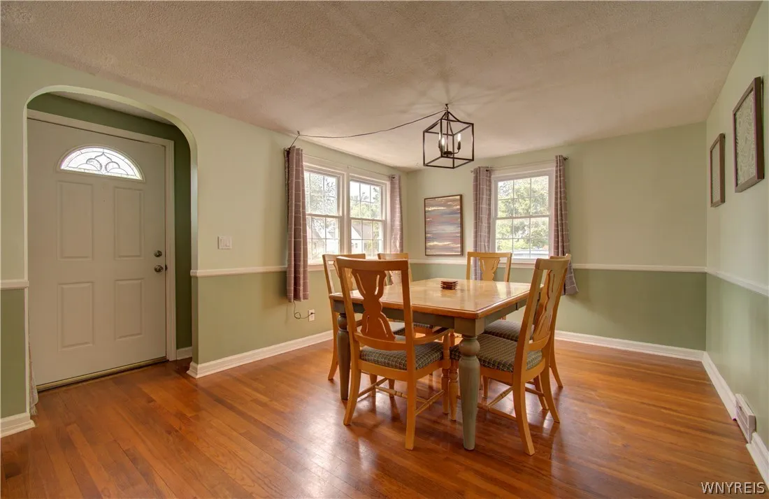 1603 Love Road, Grand Island, New York 14072, Grand Island, New York 14072, 3 Bedroom Bedrooms, 8 Room Rooms,2 BathroomBathrooms,Residential,For Sale,1603 Love Road, Grand Island, New York 14072,0,B1702957