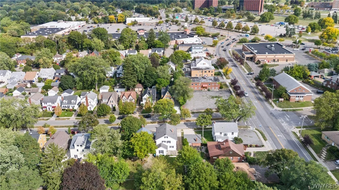 80 Capen Boulevard, Amherst, New York 14226, Amherst, New York 14226, 5 Bedroom Bedrooms, 8 Room Rooms,2 BathroomBathrooms,Residential Lease,For Rent,80 Capen Boulevard, Amherst, New York 14226,0,B1703192