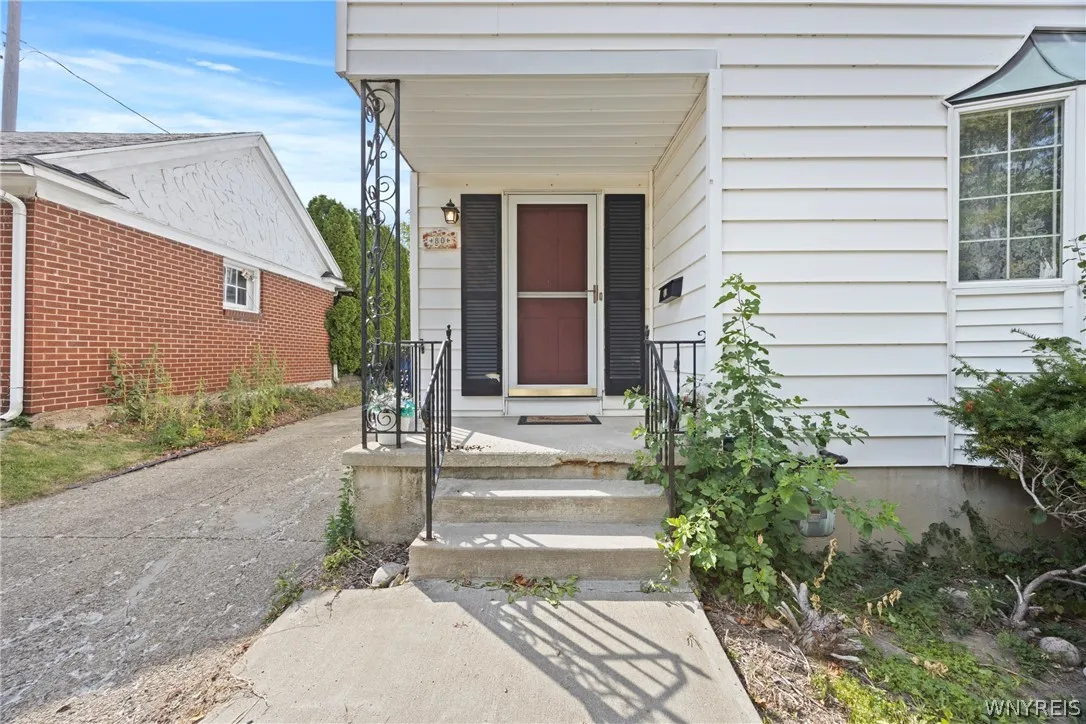 80 Capen Boulevard, Amherst, New York 14226, Amherst, New York 14226, 5 Bedroom Bedrooms, 8 Room Rooms,2 BathroomBathrooms,Residential Lease,For Rent,80 Capen Boulevard, Amherst, New York 14226,0,B1703192