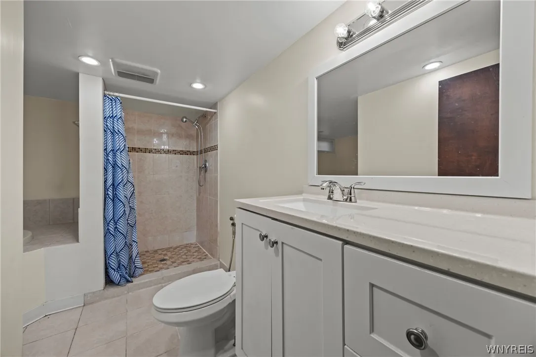 80 Capen Boulevard, Amherst, New York 14226, Amherst, New York 14226, 5 Bedroom Bedrooms, 8 Room Rooms,2 BathroomBathrooms,Residential Lease,For Rent,80 Capen Boulevard, Amherst, New York 14226,0,B1703192