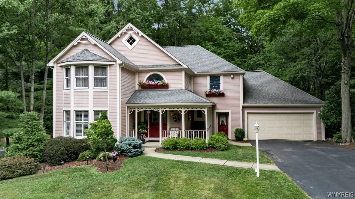84 Middlebury Road, Orchard Park, New York 14127, Orchard Park, New York 14127, 4 Bedroom Bedrooms, 8 Room Rooms,2 BathroomBathrooms,Residential,Closed,84 Middlebury Road, Orchard Park, New York 14127,0,B1702743