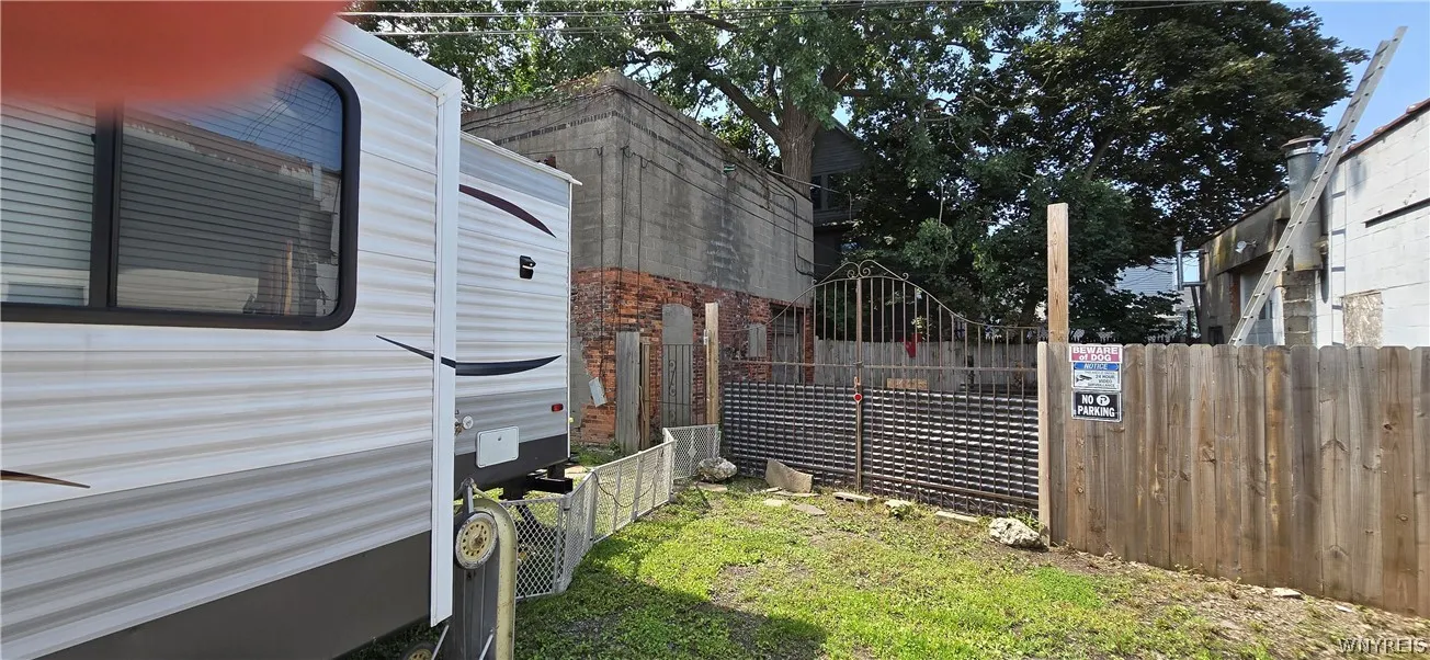 405 Rhode Island Street, Buffalo, New York 14213, Buffalo, New York 14213, ,Commercial Sale,For Sale,405 Rhode Island Street, Buffalo, New York 14213,0,B1703100