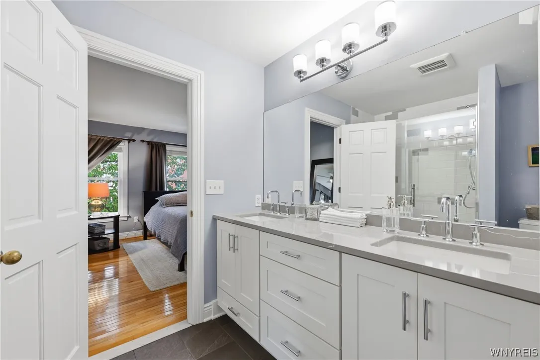 1119 Delaware Avenue 3, Buffalo, New York 14209, Buffalo, New York 14209, 3 Bedroom Bedrooms, 10 Room Rooms,2 BathroomBathrooms,Residential,For Sale,1119 Delaware Avenue 3, Buffalo, New York 14209,0,B1698965