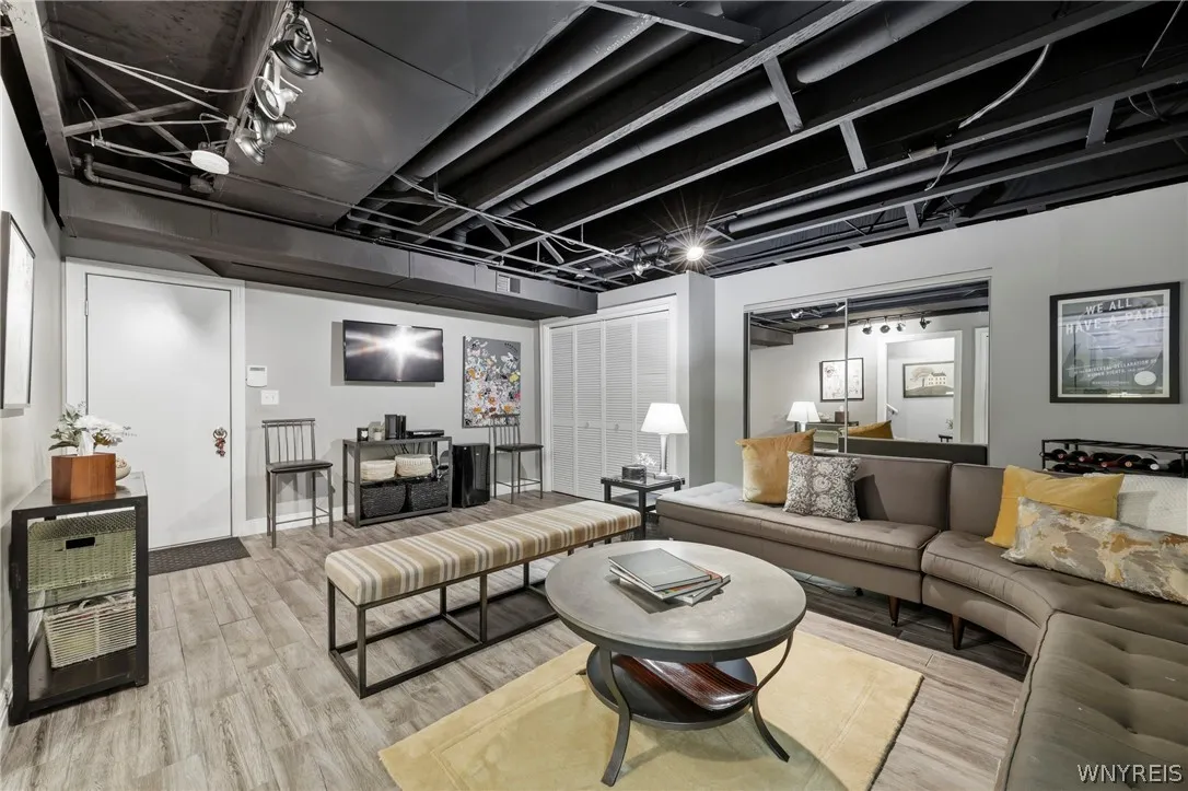 1119 Delaware Avenue 3, Buffalo, New York 14209, Buffalo, New York 14209, 3 Bedroom Bedrooms, 10 Room Rooms,2 BathroomBathrooms,Residential,For Sale,1119 Delaware Avenue 3, Buffalo, New York 14209,0,B1698965