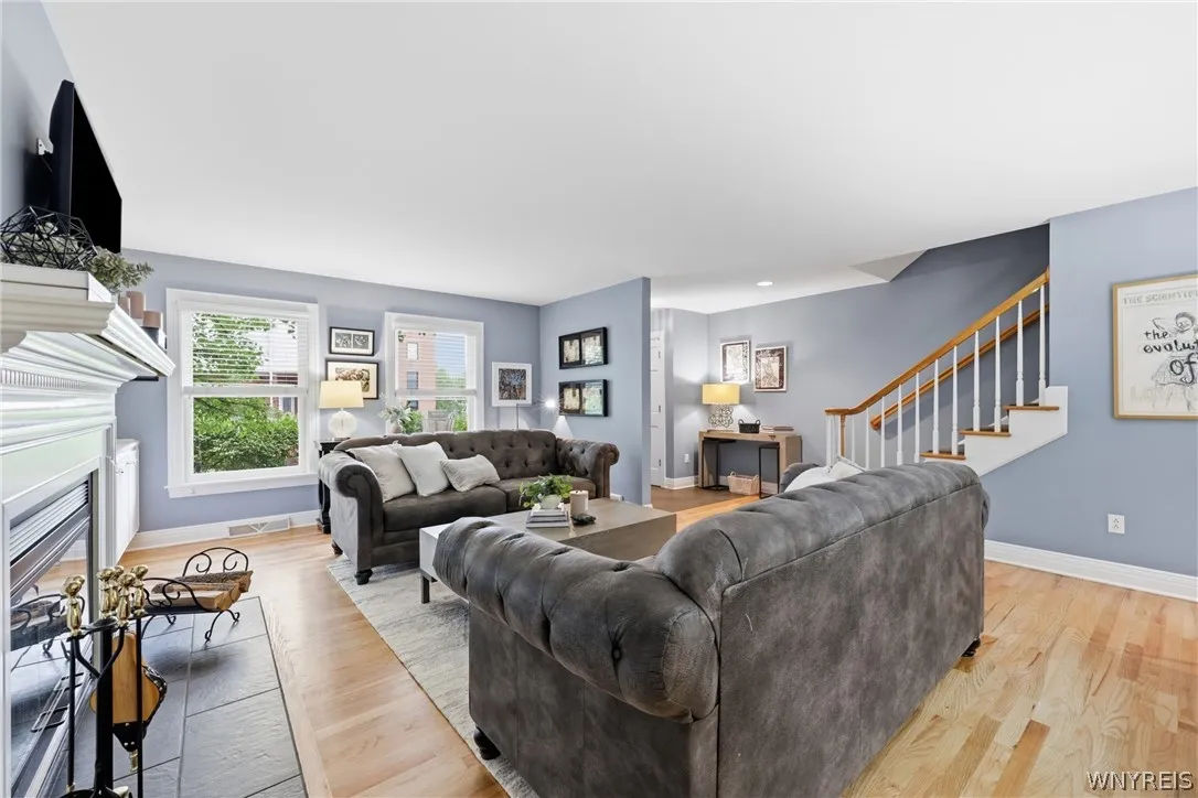 1119 Delaware Avenue 3, Buffalo, New York 14209, Buffalo, New York 14209, 3 Bedroom Bedrooms, 10 Room Rooms,2 BathroomBathrooms,Residential,For Sale,1119 Delaware Avenue 3, Buffalo, New York 14209,0,B1698965
