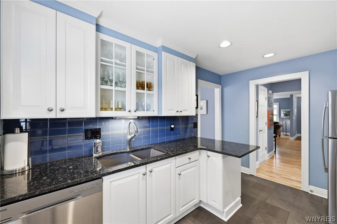 1119 Delaware Avenue 3, Buffalo, New York 14209, Buffalo, New York 14209, 3 Bedroom Bedrooms, 10 Room Rooms,2 BathroomBathrooms,Residential,For Sale,1119 Delaware Avenue 3, Buffalo, New York 14209,0,B1698965