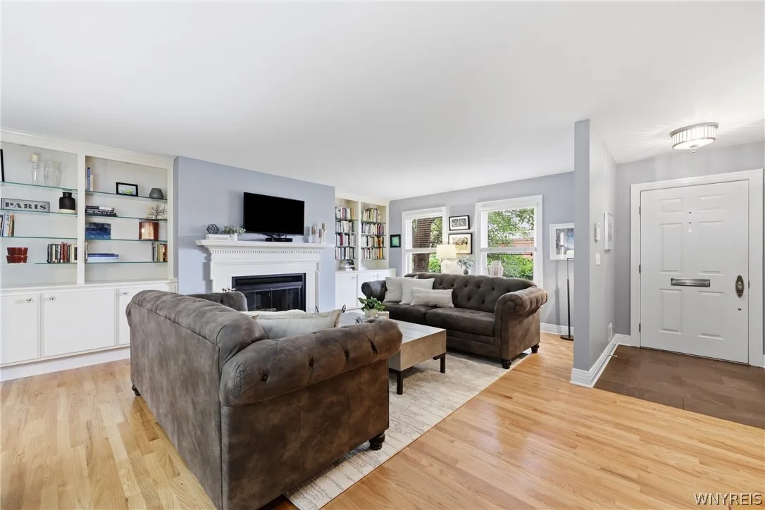 1119 Delaware Avenue 3, Buffalo, New York 14209, Buffalo, New York 14209, 3 Bedroom Bedrooms, 10 Room Rooms,2 BathroomBathrooms,Residential,For Sale,1119 Delaware Avenue 3, Buffalo, New York 14209,0,B1698965