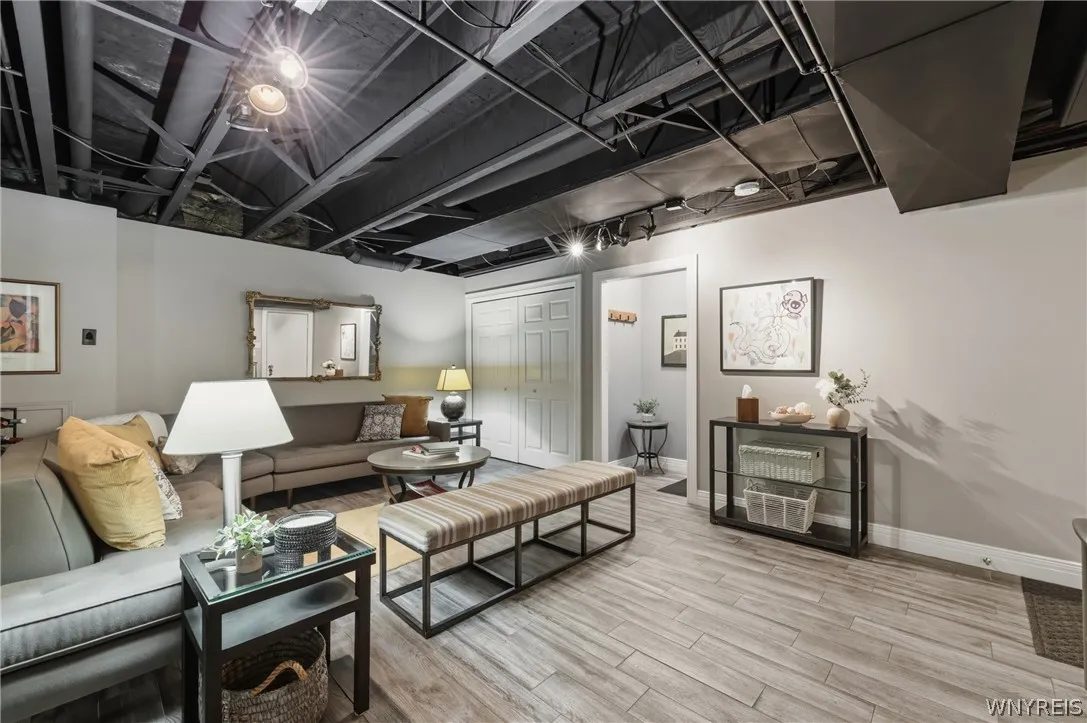 1119 Delaware Avenue 3, Buffalo, New York 14209, Buffalo, New York 14209, 3 Bedroom Bedrooms, 10 Room Rooms,2 BathroomBathrooms,Residential,For Sale,1119 Delaware Avenue 3, Buffalo, New York 14209,0,B1698965