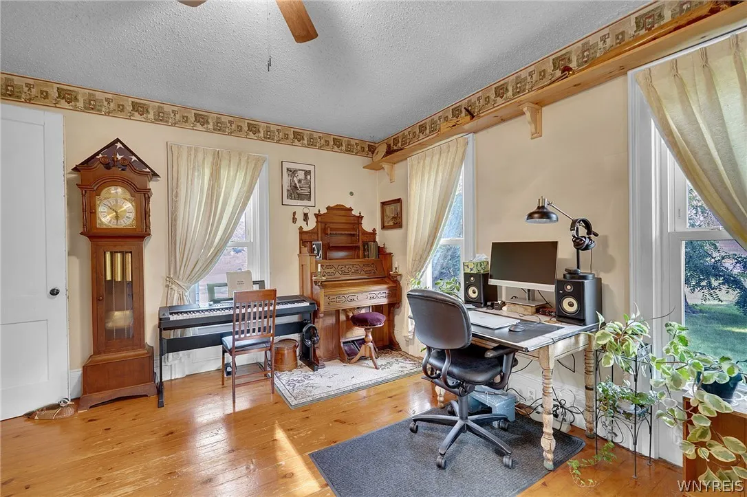 1183 Lewiston Road, Alabama, New York 14013, Alabama, New York 14013, 5 Bedroom Bedrooms, 11 Room Rooms,3 BathroomBathrooms,Residential,For Sale,1183 Lewiston Road, Alabama, New York 14013,0,B1703058