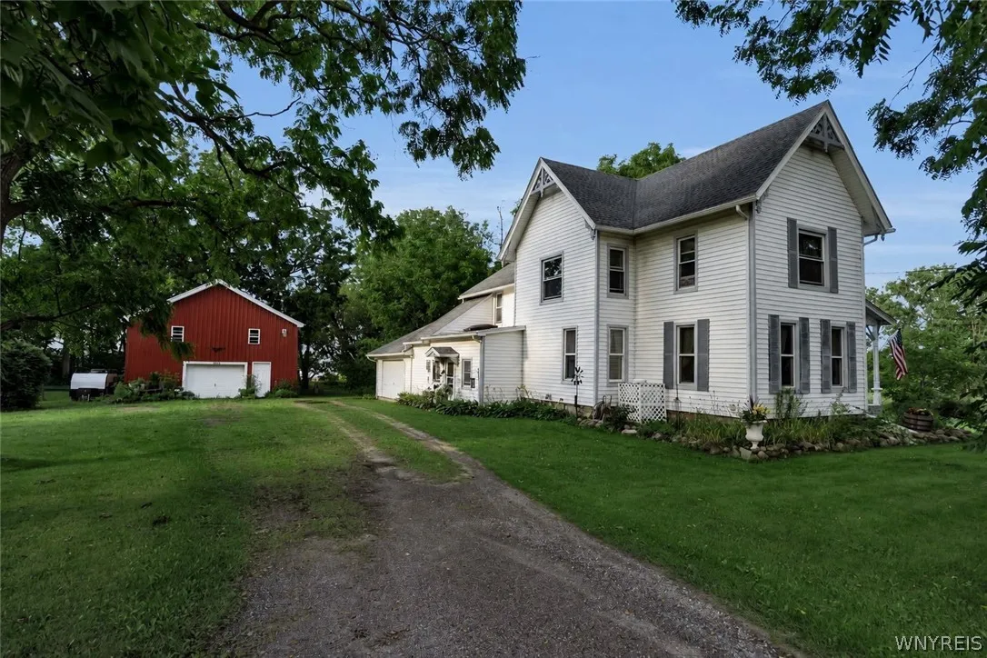 1183 Lewiston Road, Alabama, New York 14013, Alabama, New York 14013, 5 Bedroom Bedrooms, 11 Room Rooms,3 BathroomBathrooms,Residential,For Sale,1183 Lewiston Road, Alabama, New York 14013,0,B1703058