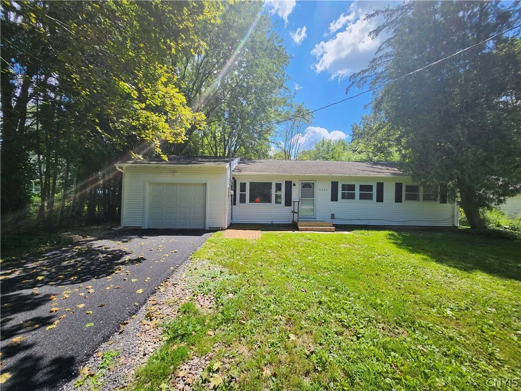 6626 State Route 31, Cicero, New York 13039, Cicero, New York 13039, 3 Bedroom Bedrooms, 6 Room Rooms,1 BathroomBathrooms,Residential,Closed,6626 State Route 31, Cicero, New York 13039,0,S1703293