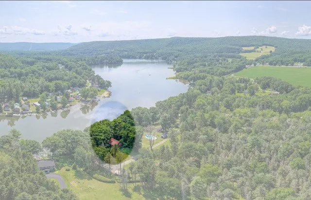 50' direct lakefront on Goodyear Lake!