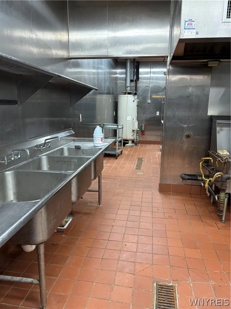 2309 Eggert Road, Tonawanda, New York 14150, Tonawanda, New York 14150, ,Commercial Lease,For Rent,2309 Eggert Road, Tonawanda, New York 14150,0,B1703284