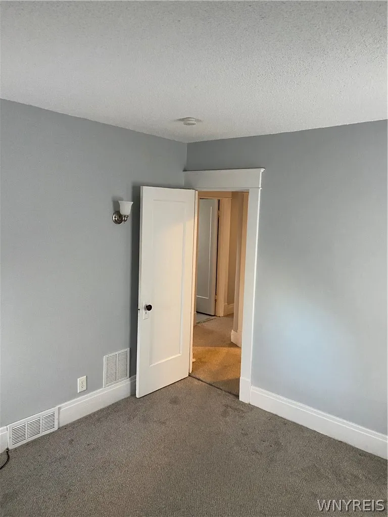 15 Stratford Road, Buffalo, New York 14216, Buffalo, New York 14216, 3 Bedroom Bedrooms, 8 Room Rooms,1 BathroomBathrooms,Residential Lease,For Rent,15 Stratford Road, Buffalo, New York 14216,0,B1703492