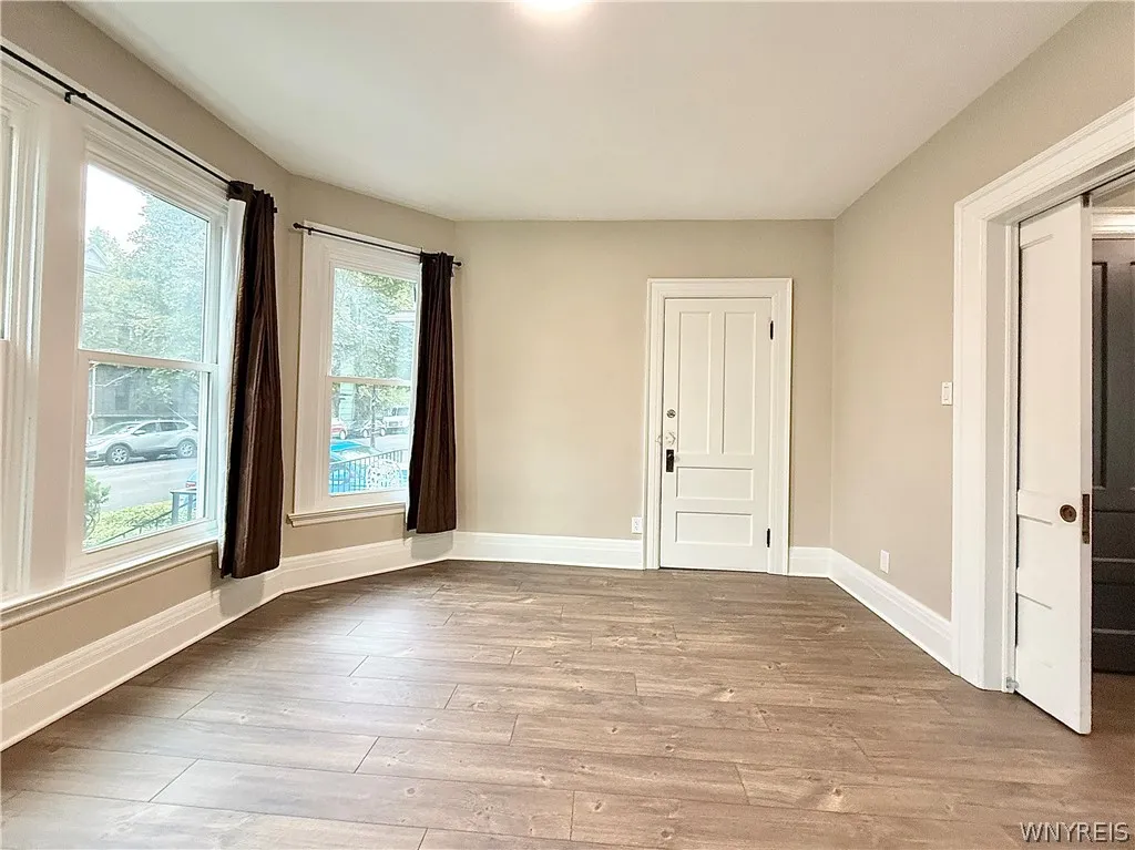 460 Rhode Island Street 1, Buffalo, New York 14213, Buffalo, New York 14213, 2 Bedroom Bedrooms, 5 Room Rooms,1 BathroomBathrooms,Residential Lease,For Rent,460 Rhode Island Street 1, Buffalo, New York 14213,0,B1702991