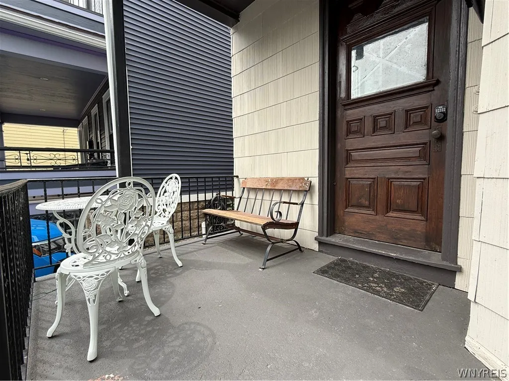 460 Rhode Island Street 1, Buffalo, New York 14213, Buffalo, New York 14213, 2 Bedroom Bedrooms, 5 Room Rooms,1 BathroomBathrooms,Residential Lease,For Rent,460 Rhode Island Street 1, Buffalo, New York 14213,0,B1702991