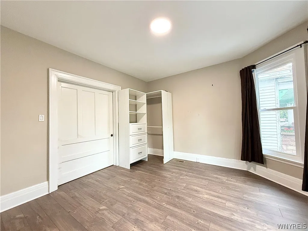 460 Rhode Island Street 1, Buffalo, New York 14213, Buffalo, New York 14213, 2 Bedroom Bedrooms, 5 Room Rooms,1 BathroomBathrooms,Residential Lease,For Rent,460 Rhode Island Street 1, Buffalo, New York 14213,0,B1702991