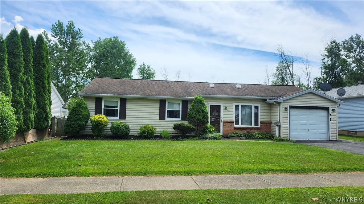 1495 Dangelo Drive, North Tonawanda, New York 1412, North Tonawanda, New York 14120, 3 Bedroom Bedrooms, 9 Room Rooms,1 BathroomBathrooms,Residential,Closed,1495 Dangelo Drive, North Tonawanda, New York 1412,0,B1703643