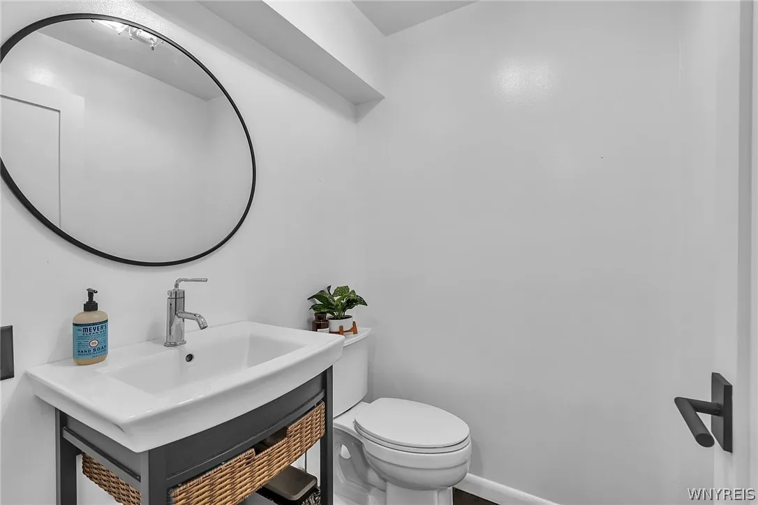 230 Hamlin Avenue, Aurora, New York 14052, Aurora, New York 14052, 4 Bedroom Bedrooms, 11 Room Rooms,3 BathroomBathrooms,Residential,For Sale,230 Hamlin Avenue, Aurora, New York 14052,0,B1702095