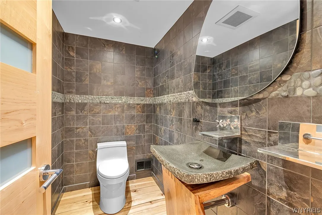230 Hamlin Avenue, Aurora, New York 14052, Aurora, New York 14052, 4 Bedroom Bedrooms, 11 Room Rooms,3 BathroomBathrooms,Residential,For Sale,230 Hamlin Avenue, Aurora, New York 14052,0,B1702095