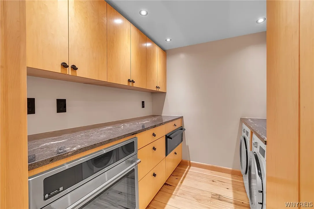 230 Hamlin Avenue, Aurora, New York 14052, Aurora, New York 14052, 4 Bedroom Bedrooms, 11 Room Rooms,3 BathroomBathrooms,Residential,For Sale,230 Hamlin Avenue, Aurora, New York 14052,0,B1702095