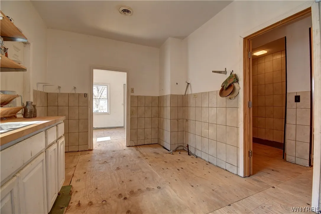 38 Brayton Street, Buffalo, New York 14213, Buffalo, New York 14213, 1 Bedroom Bedrooms, 6 Room Rooms,1 BathroomBathrooms,Residential,For Sale,38 Brayton Street, Buffalo, New York 14213,0,B1703785