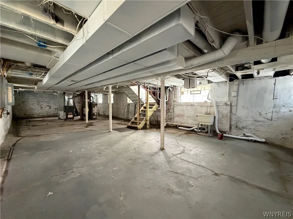 110 Commonwealth Avenue, Buffalo, New York 14216, Buffalo, New York 14216, 6 Bedroom Bedrooms, ,2 BathroomBathrooms,Residential,For Sale,110 Commonwealth Avenue, Buffalo, New York 14216,0,B1704125